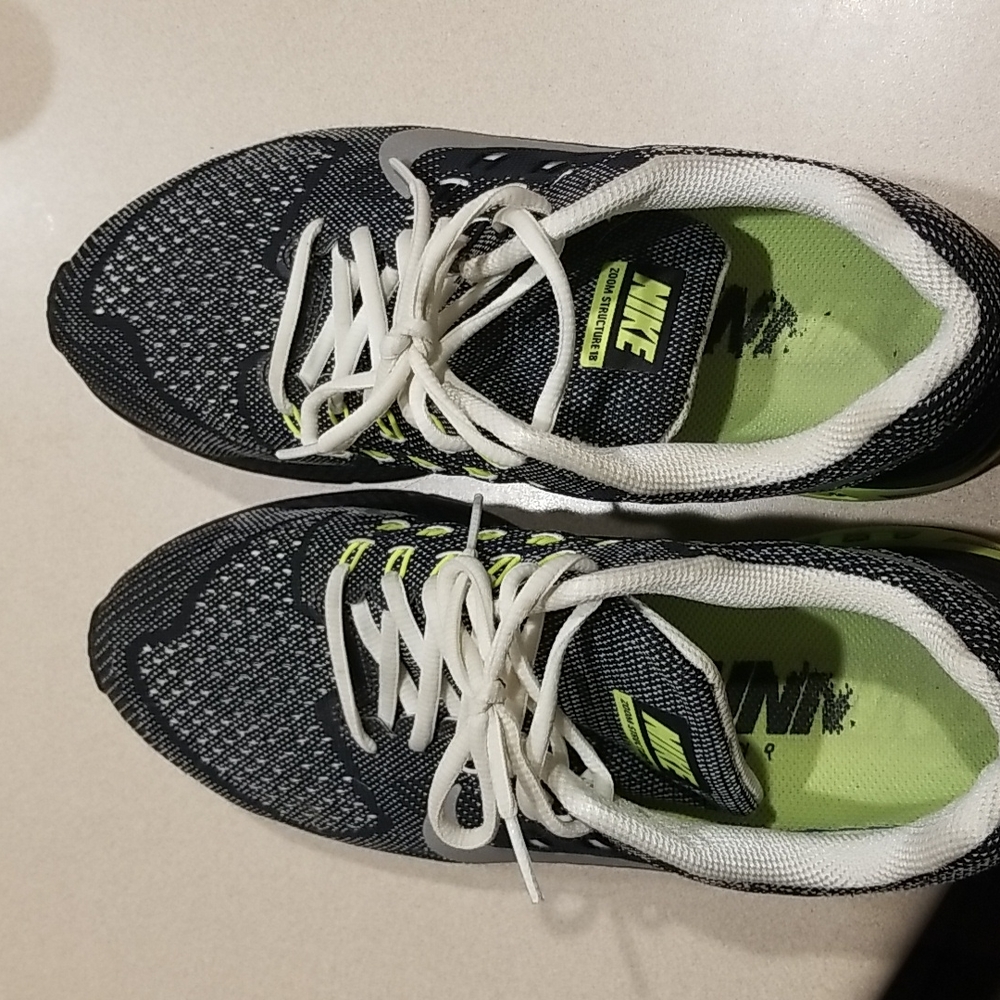 Nike - Picture 2 of 5